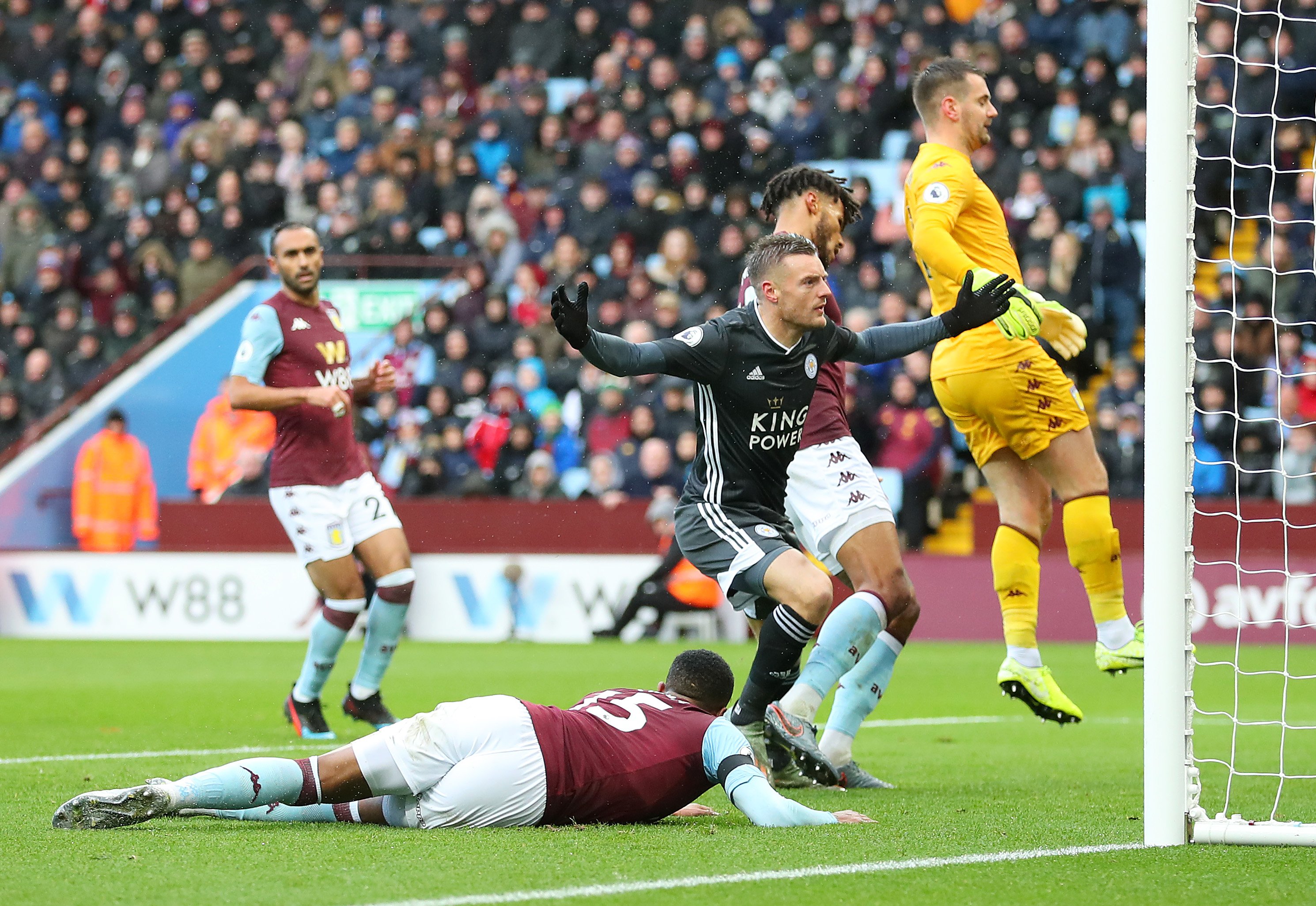 引援时不仅 引援时不仅